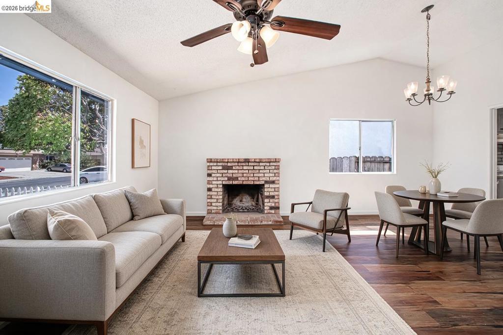 605 Tule Goose Dr