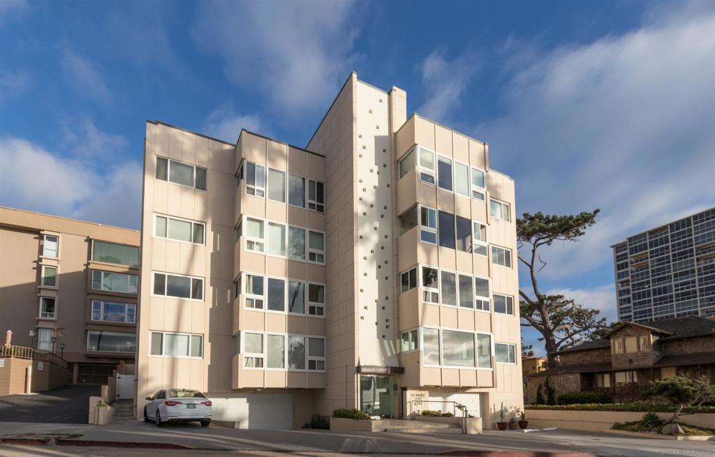 1039 Coast Blvd E