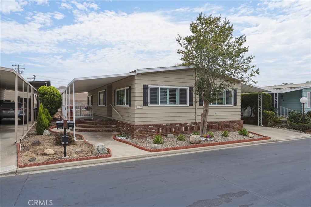 2320 Lake Glen 51