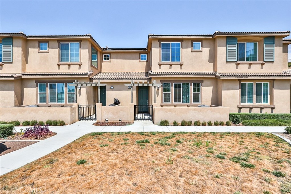 16048 Lasselle Street 2