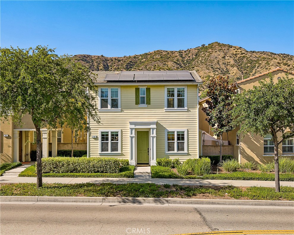 737 E Sierra Madre
