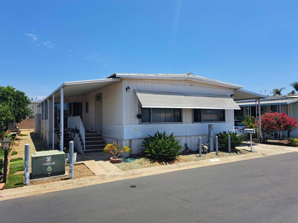 1010 E Bobier Dr 9
