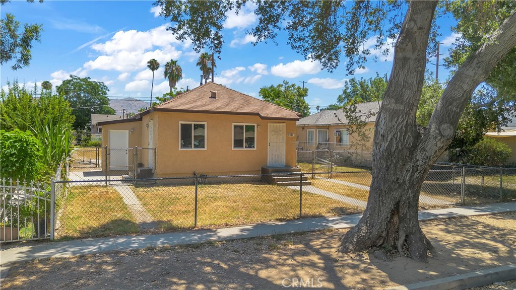 4156 Dwight