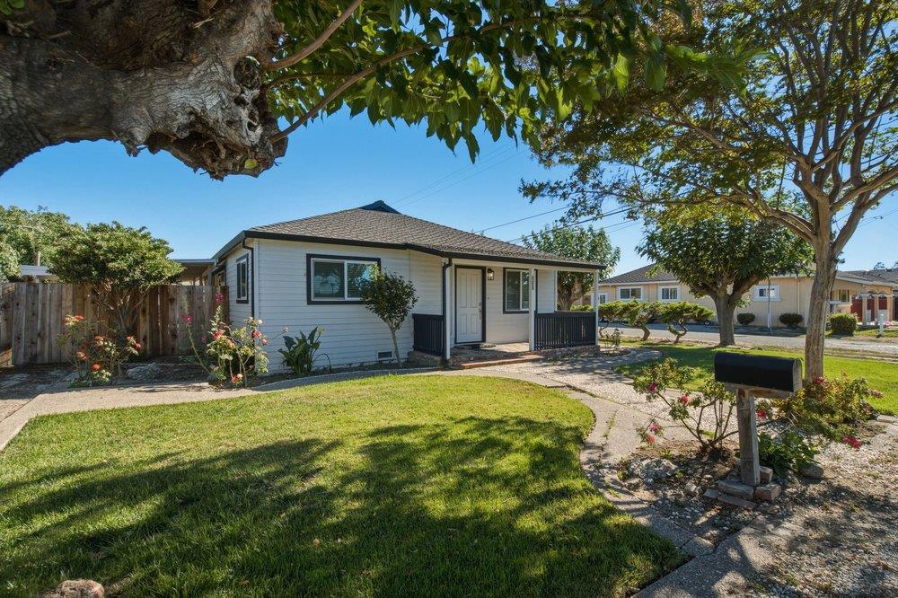 311 Santa Ana Road