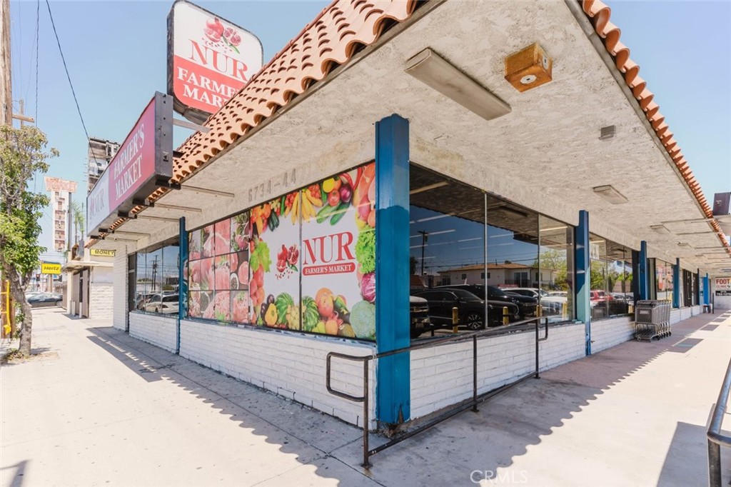 6744 Lankershim Boulevard