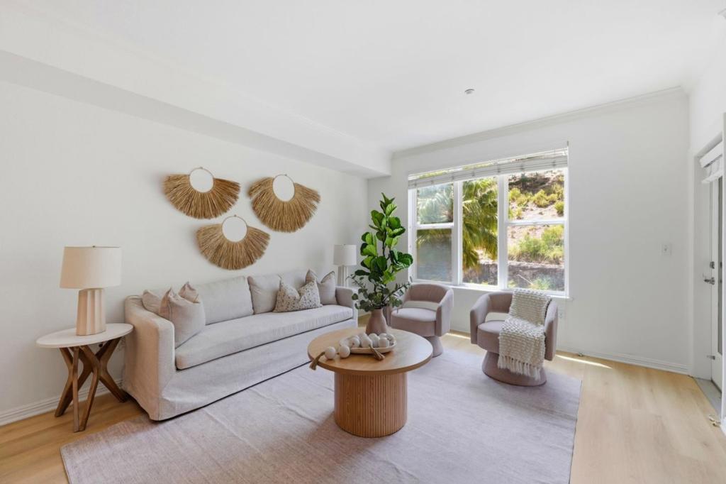 2210 Gellert Boulevard 5301
