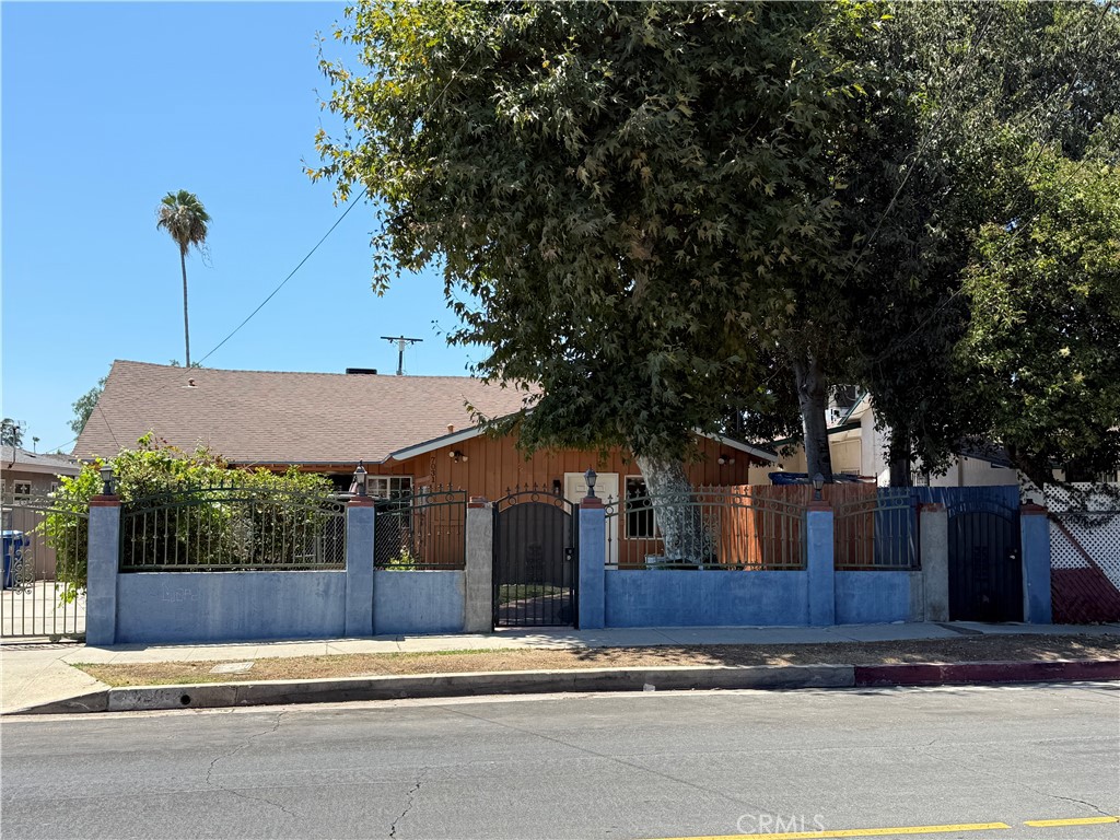 7029 Bellaire