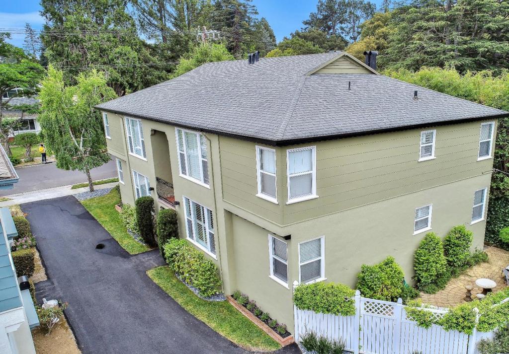 16 W Bellevue Avenue
