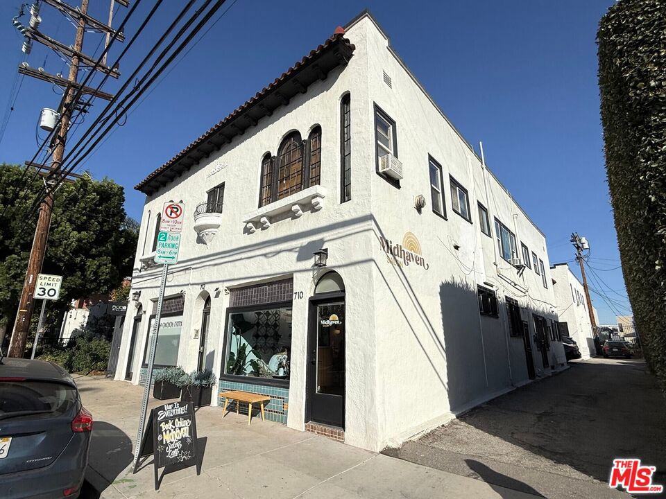710 N Van Ness Avenue