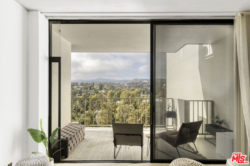 10433 Wilshire Boulevard 808