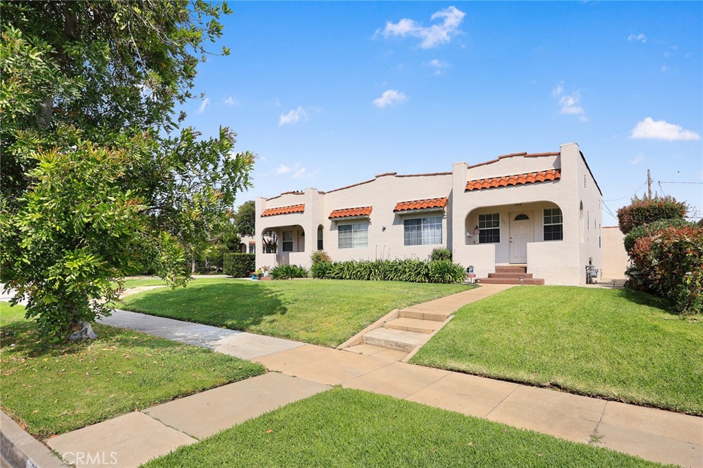 2306 W Alhambra Road