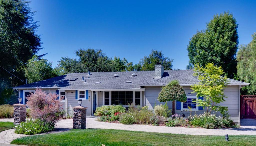 495 Arboleda Drive