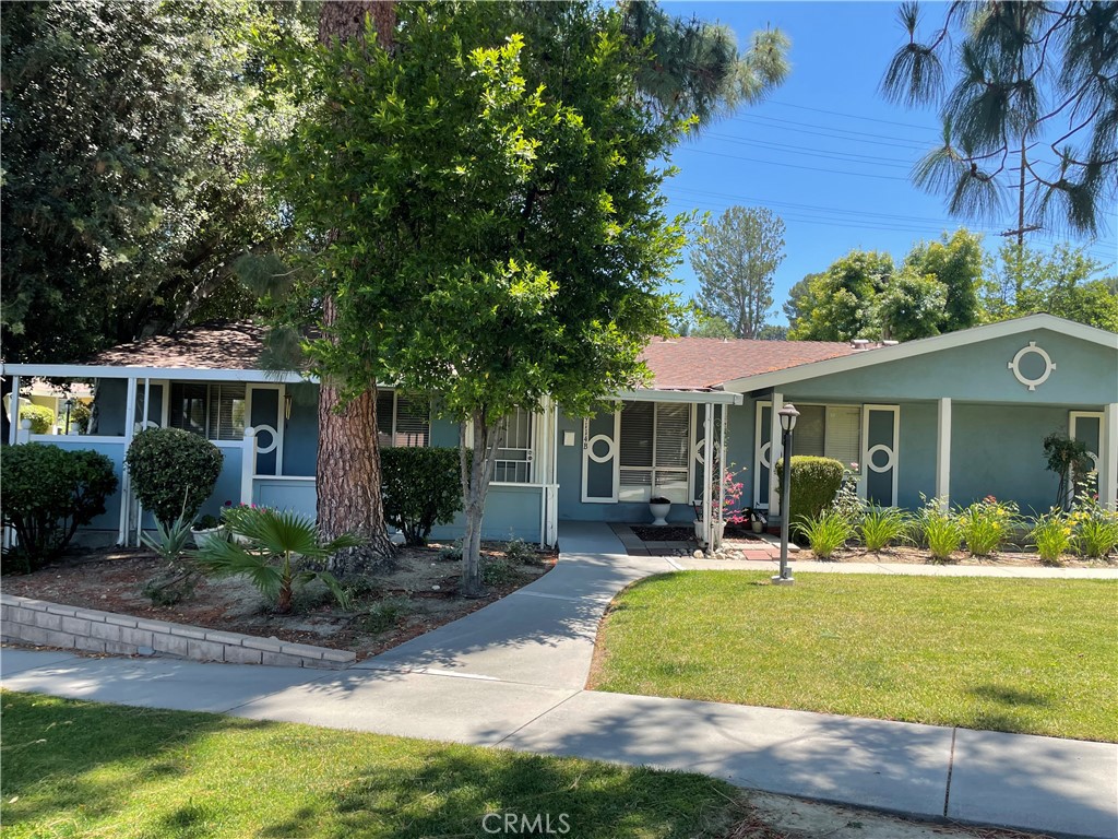 19114 AVE OF THE OAKS B