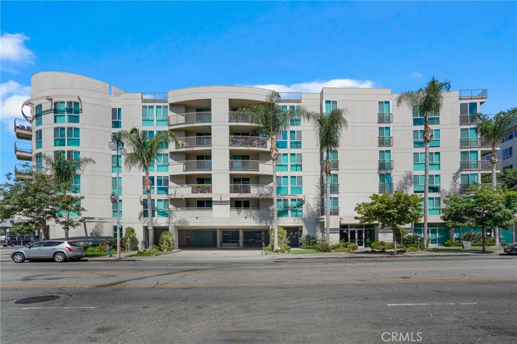 267 S San Pedro 217