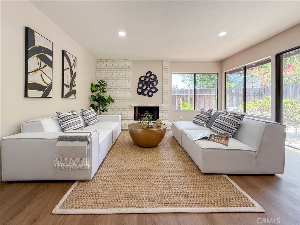 1034 E Romney Drive
