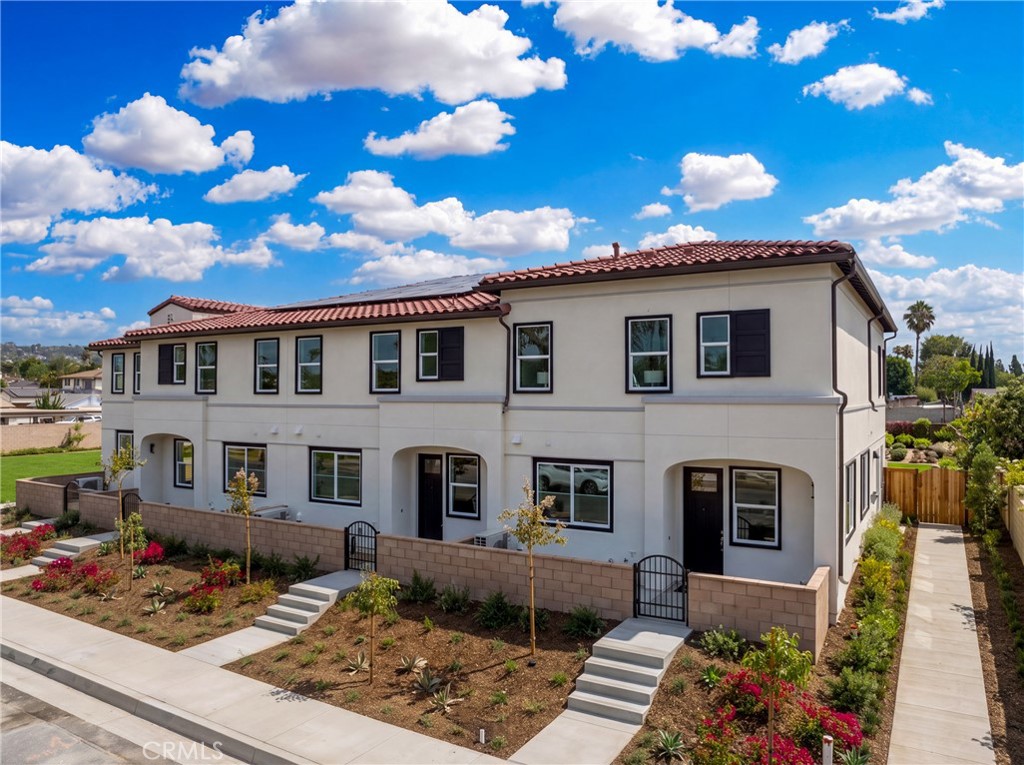 264 S Citrus Row