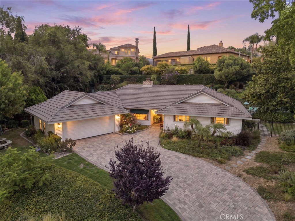 1179 Lyndhurst