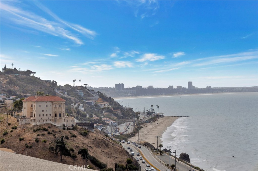18203 Coastline 13