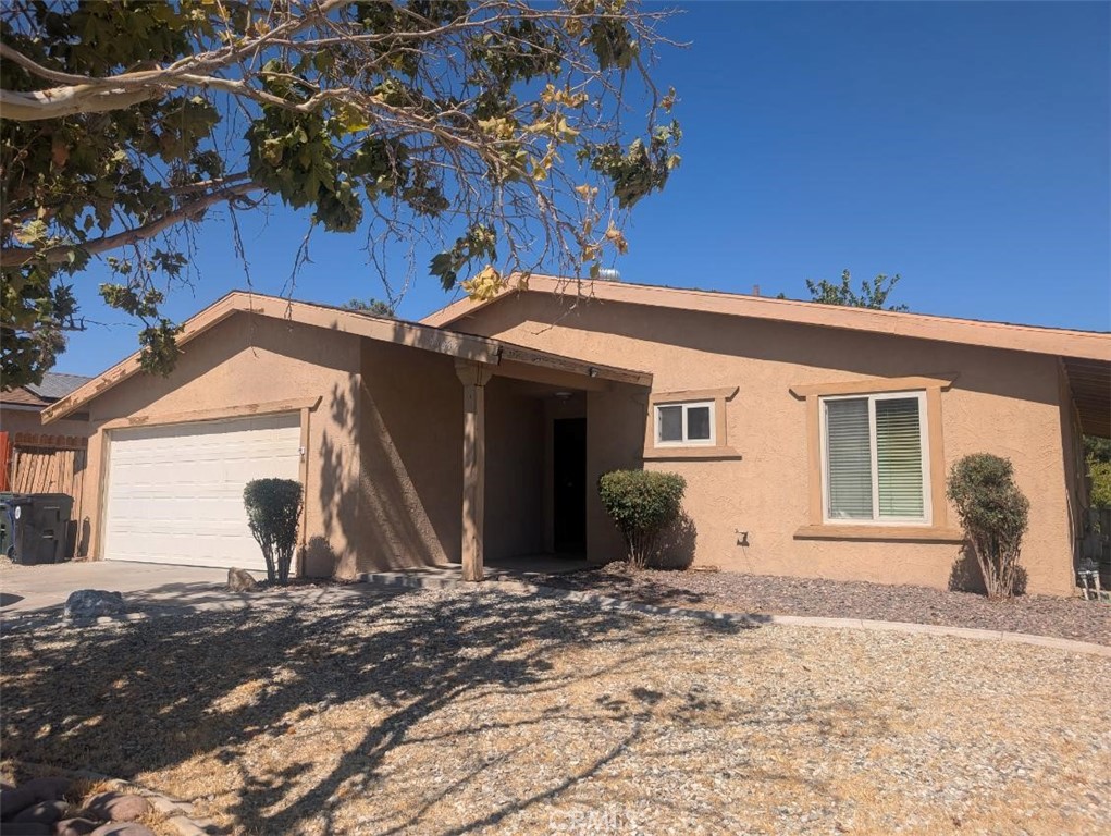 13887 Oakmont Drive
