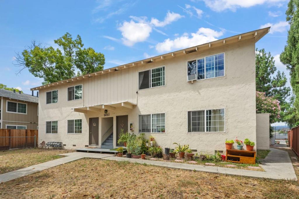 5653 Via Monte Drive