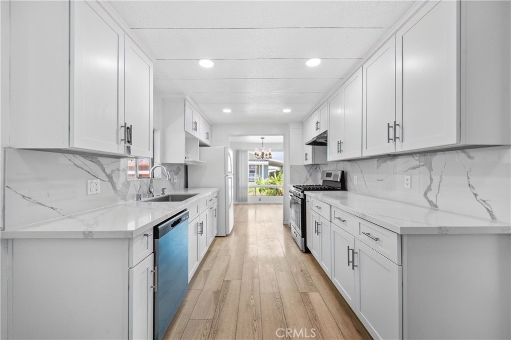 1205 W Cypress St 146