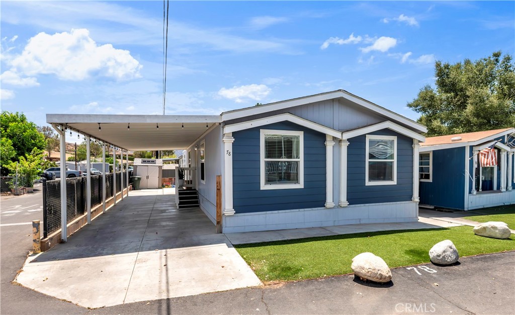 300 N Ellis 78