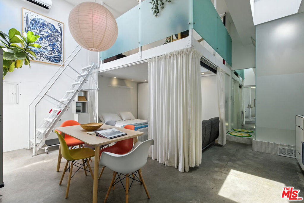 2722 6th Street Unit B
