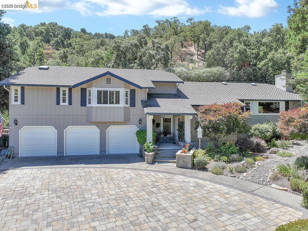 2090 Pebble Dr