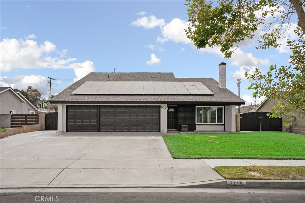 2419 S Woodlark