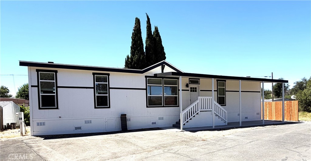 9278 N Highway 101 38
