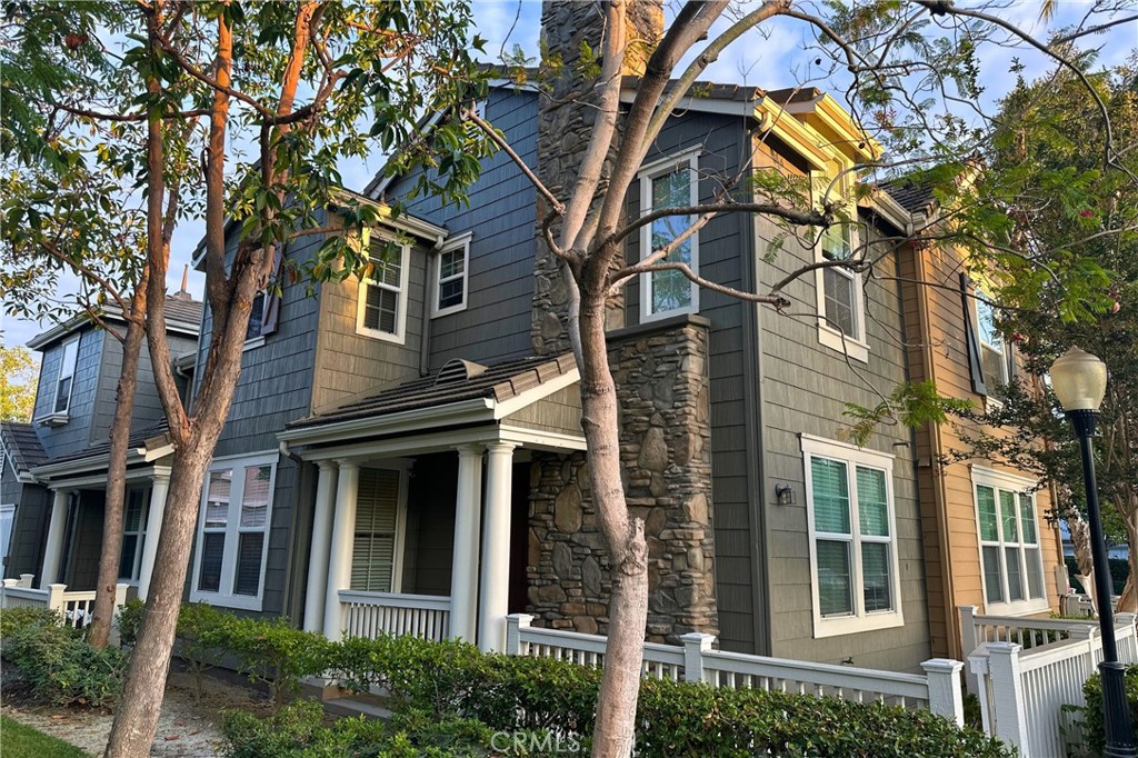 15 Elmhurst