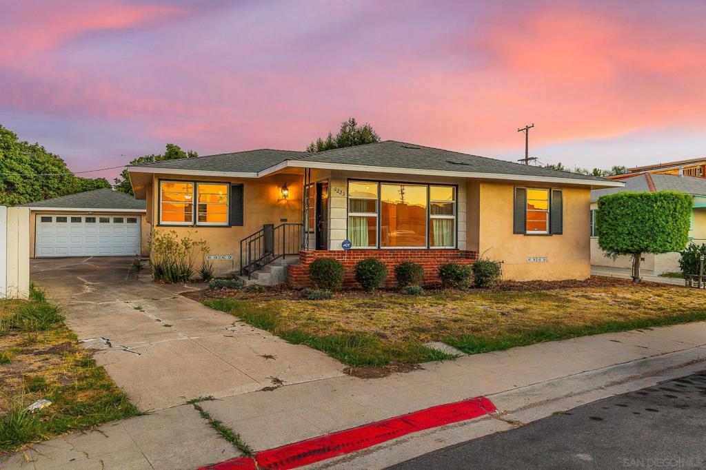 6223 Mesita Drive