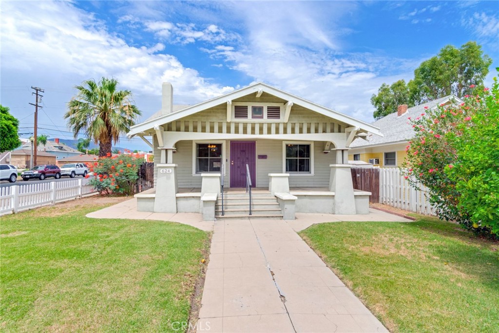 624 S Victoria