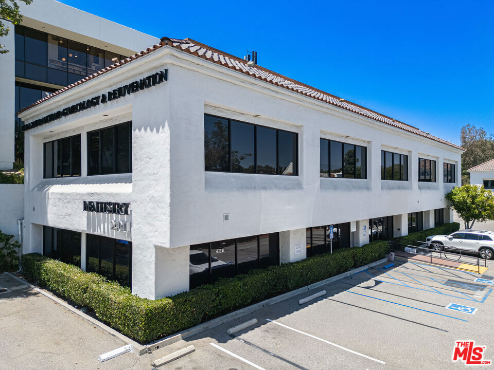 24011 Ventura Boulevard 200