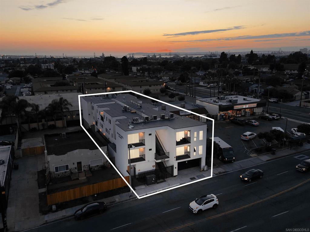 2428 Highland Avenue