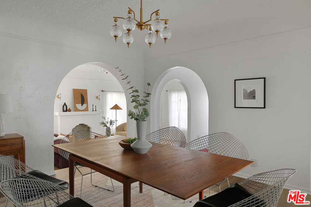 3120 W 43rd Place