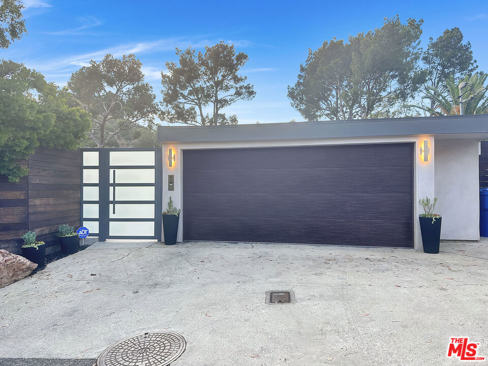 8265 Mannix Drive