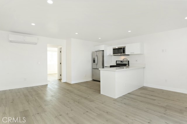 6745 Laurel Canyon Boulevard 203