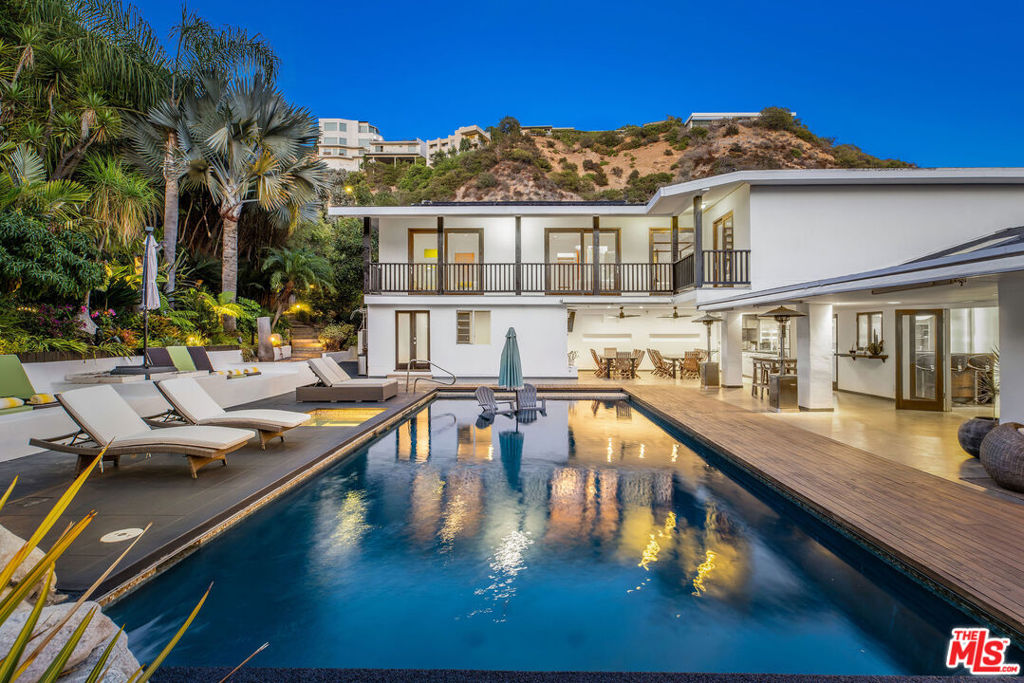 9203 Robin Drive