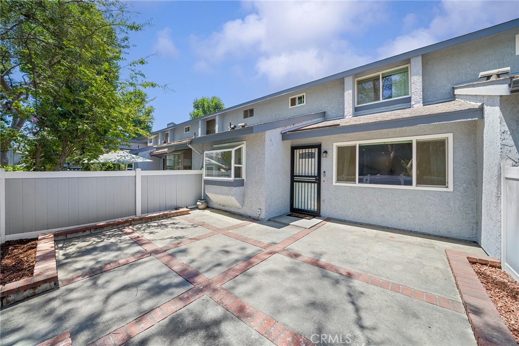900 W Sierra Madre 36