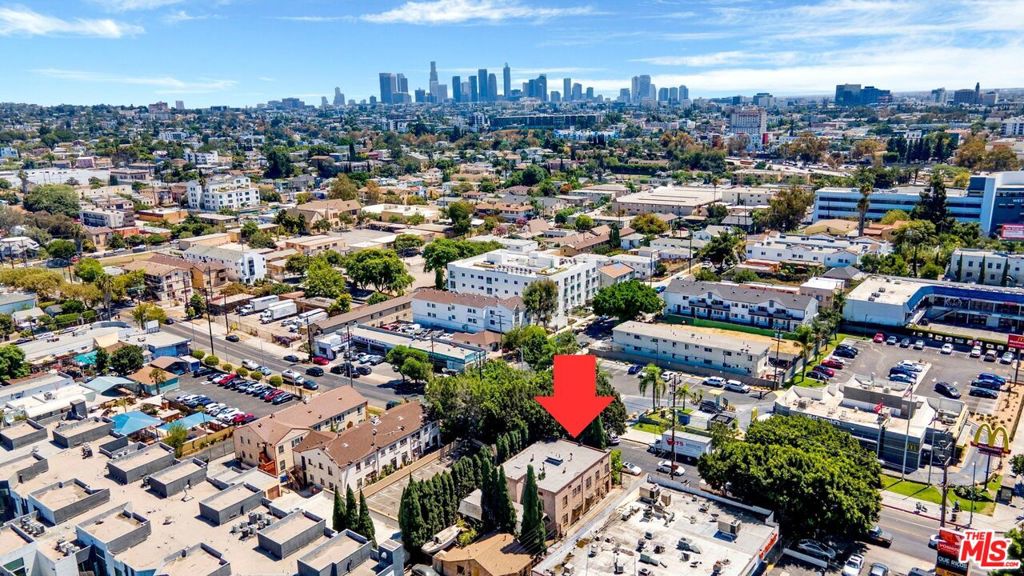 4149 Melrose Avenue