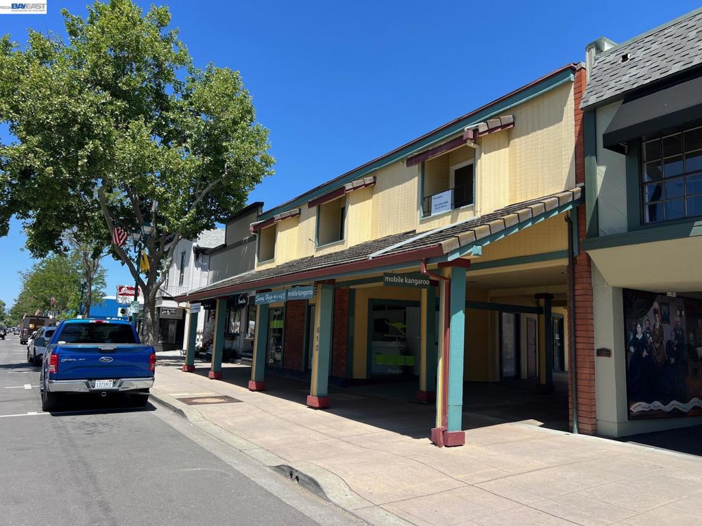 610 G Main St