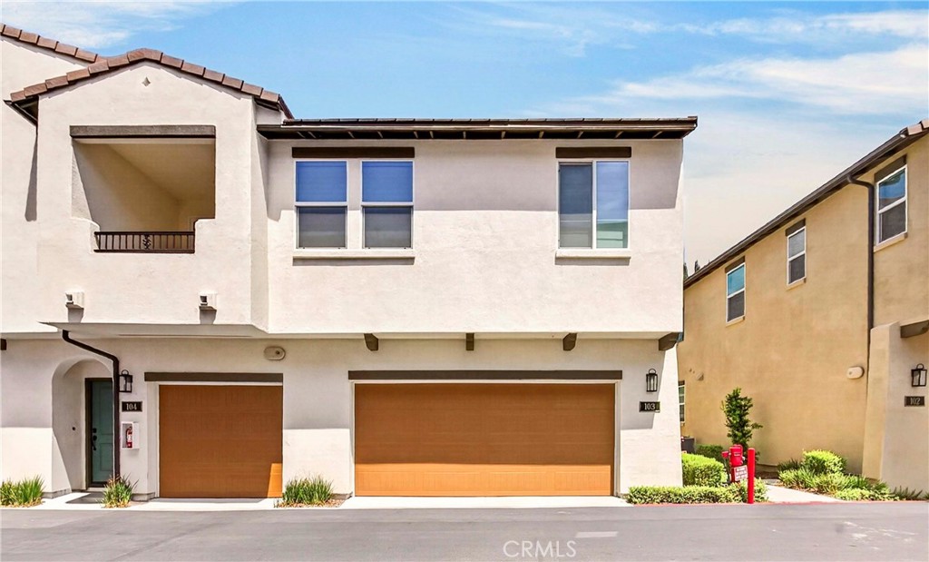 306 Vista Drive 103