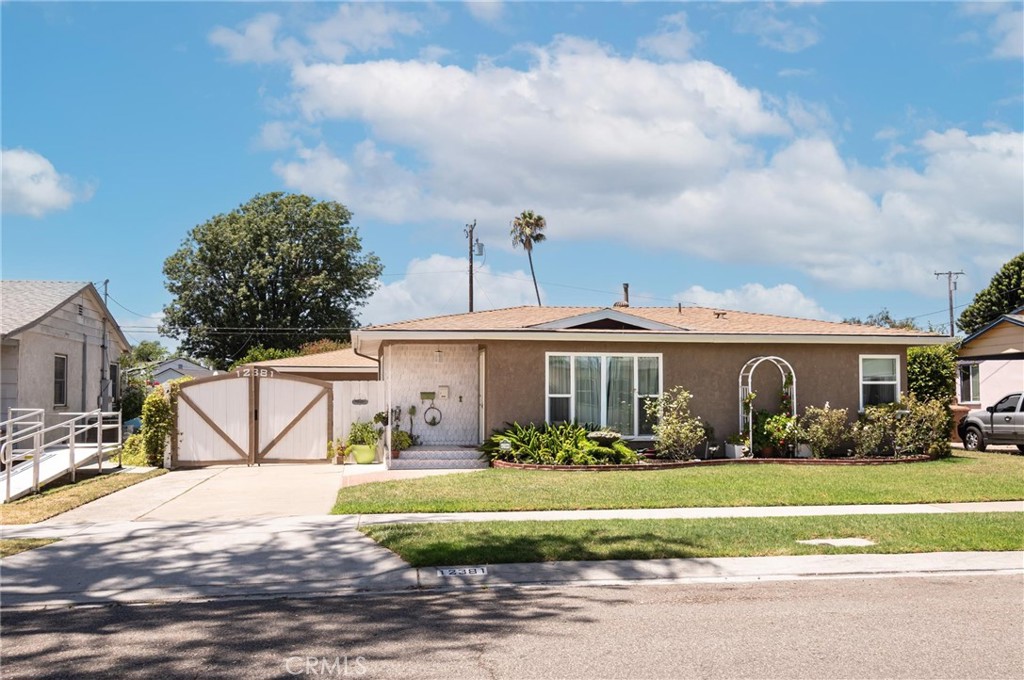 12381 Pine St.