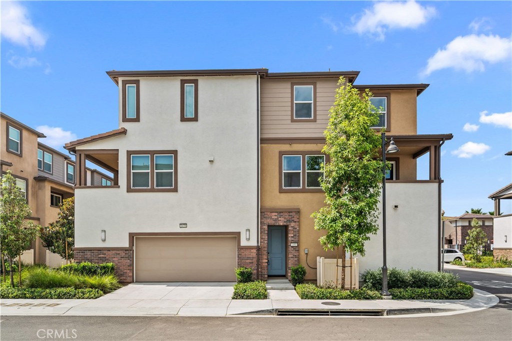 1480 Stratus Dr