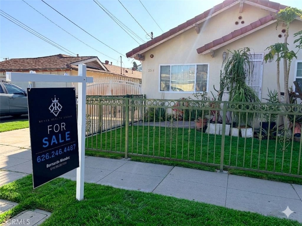 1746 Jackson Avenue A/B