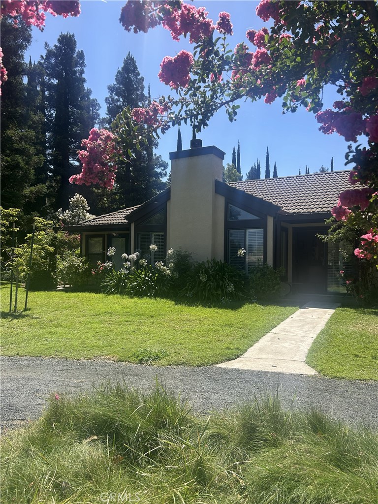 7 Lakeshore Terrace