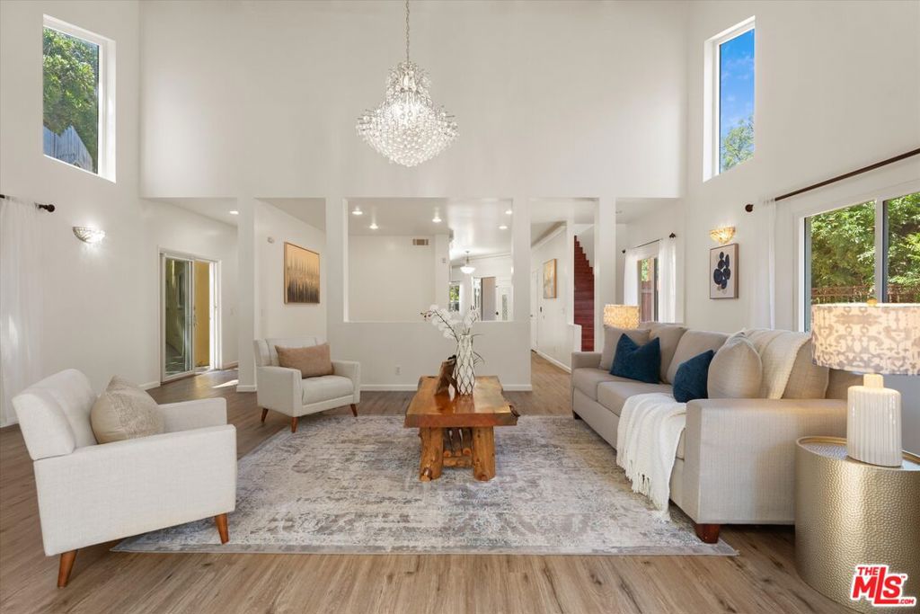 5216 Sale Avenue