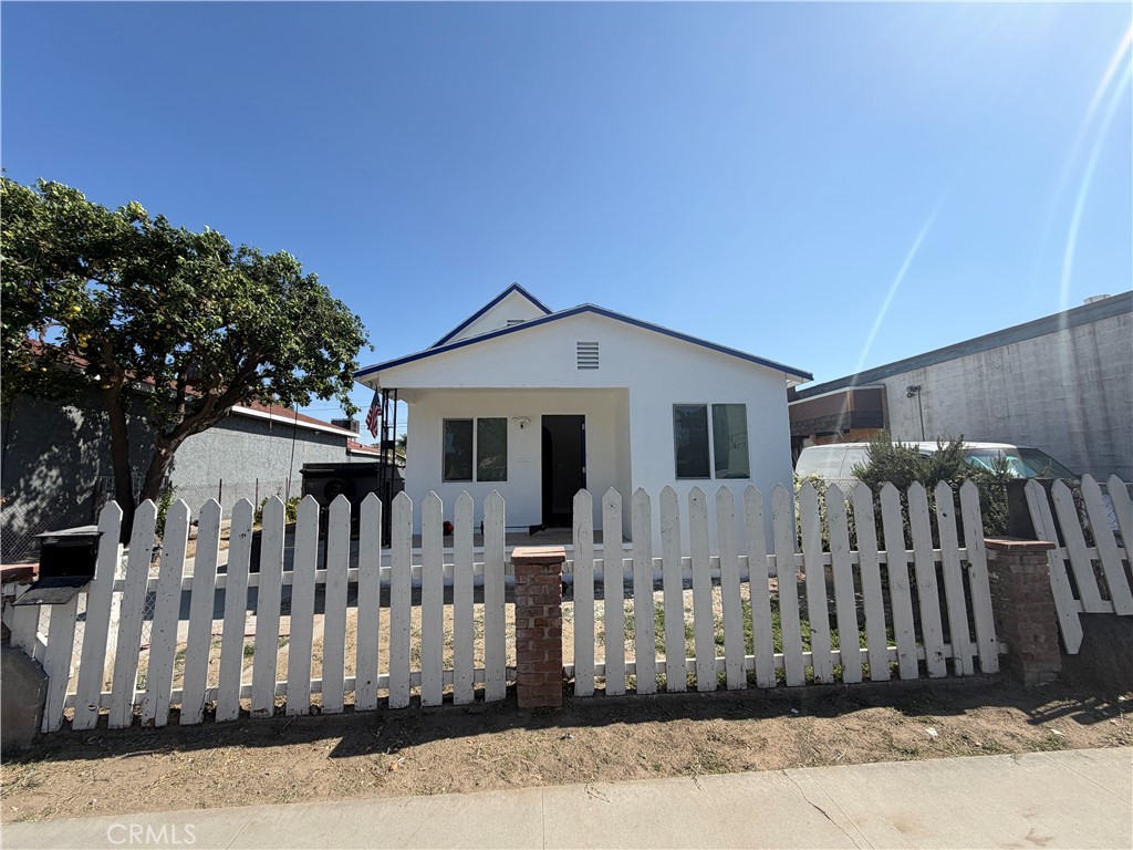 134 E M st
