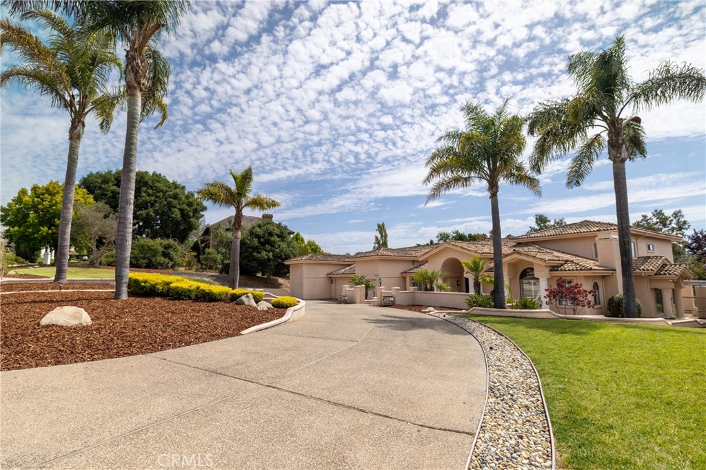 5939 Oakhill Drive